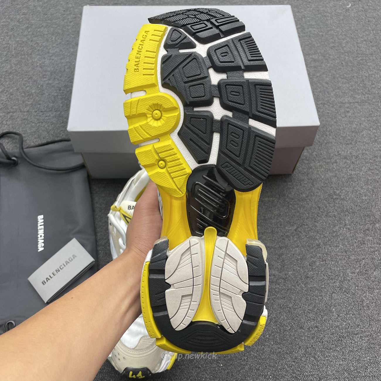 Balenciaga Runner Nylon Grey White Yellow Womens 772774 W3rny 9170 (11) - www.newkick.vip
